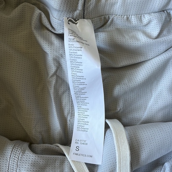 New FABLETICS Men’s 7” The Fundamental Short II Lined bone size Small - Picture 10 of 11